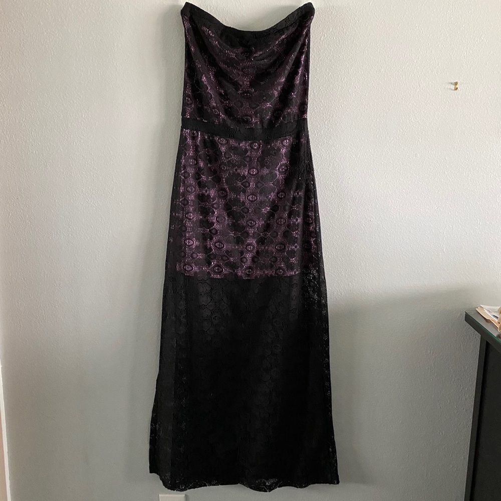 Sleeveless black lace maxi dress & lavender lining